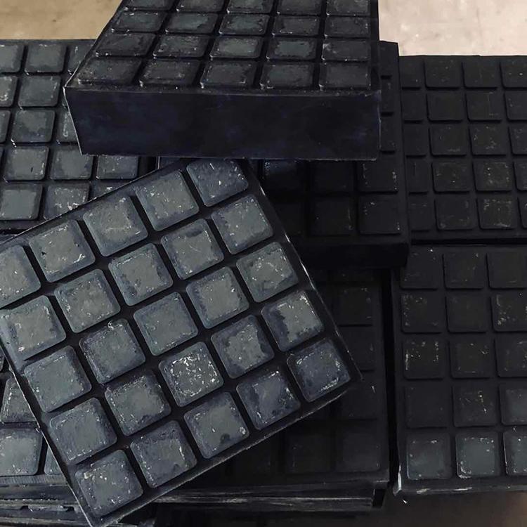 兴宝 混料机球磨机陶瓷衬板 三合一橡胶复合板 抗冲击 耐磨损