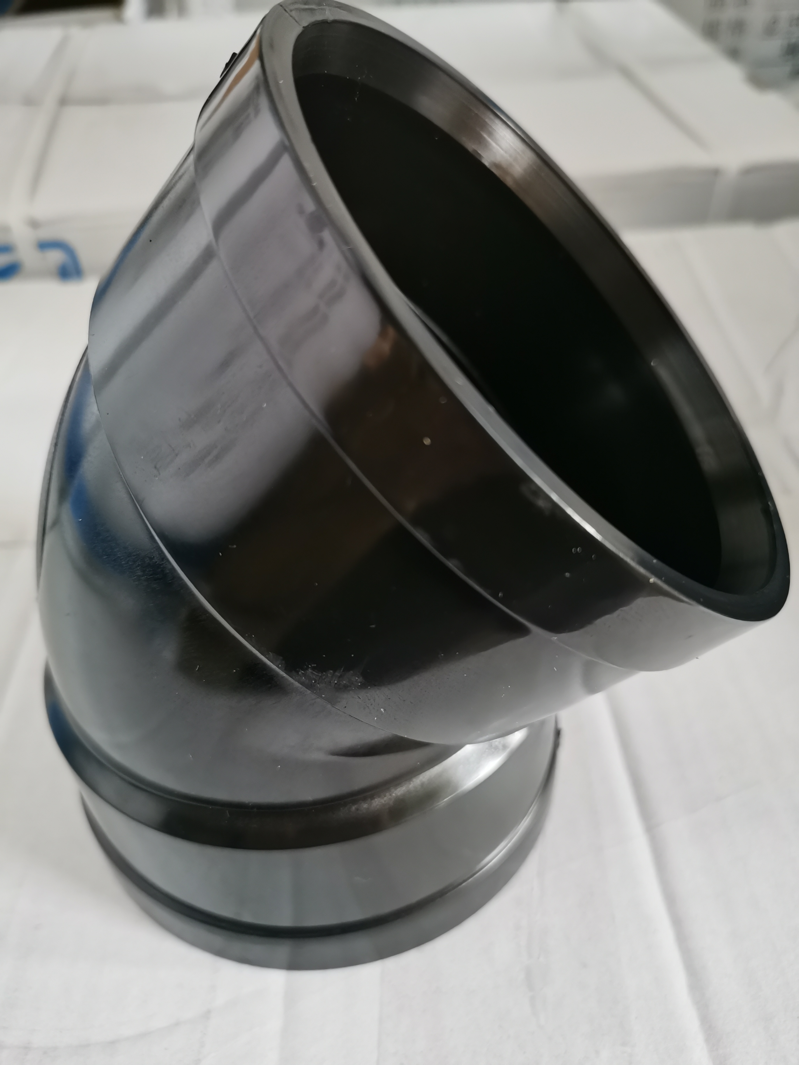 新逸品牌耐高温防腐蚀柔性承插热熔连接HDPE静音排水管45°弯头
