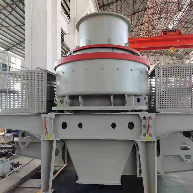 铁矿石履带式移动破机 把巨石打成石子的机器 流动制砂机