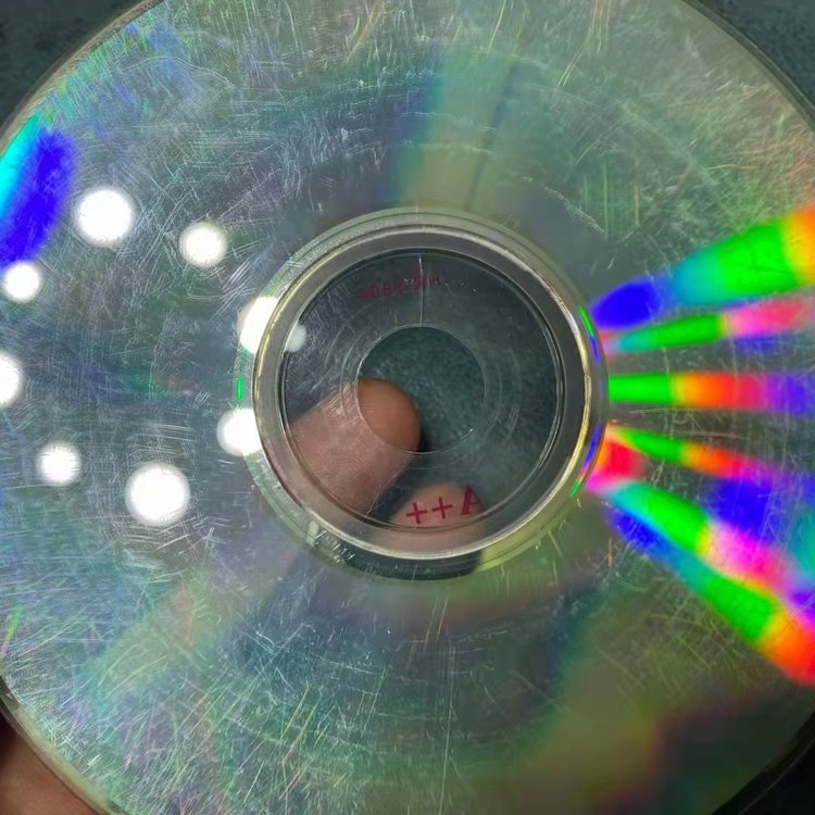 锐影彩色DVD+/R/RW光盘 32X高速写入/覆写 全国服务