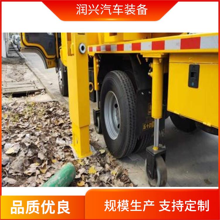 压桩钻孔机 东风多利卡护栏抢修车 车型小巧 降低劳动强度