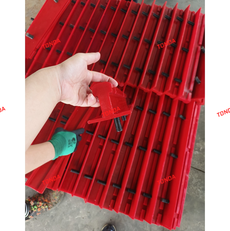 聚氨酯轨座矿用振动筛筛板安装轨道牛筋筛网支撑固定配件耐磨静音