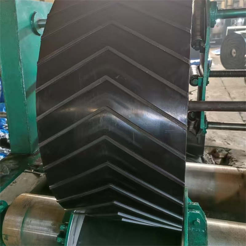 防滑输送带 耐高温花纹防滑 矿山运输带 阻燃性优