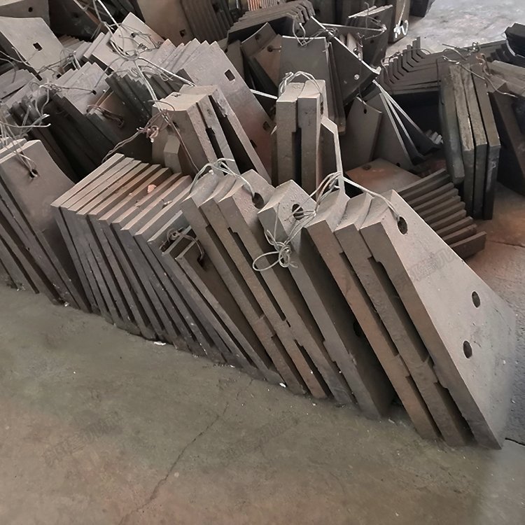 高铬铸铁BTMCr8备煤塔衬板表面喷砂外观好看