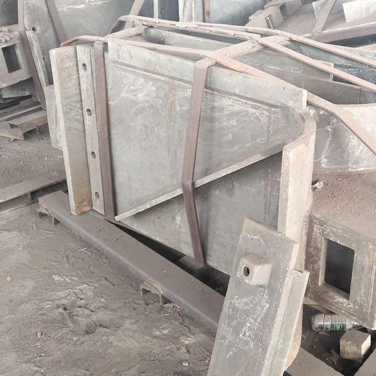 高铬铸铁BTMCr9Ni5焦化厂煤塔衬板耐高温高硬度表面喷砂外观好看