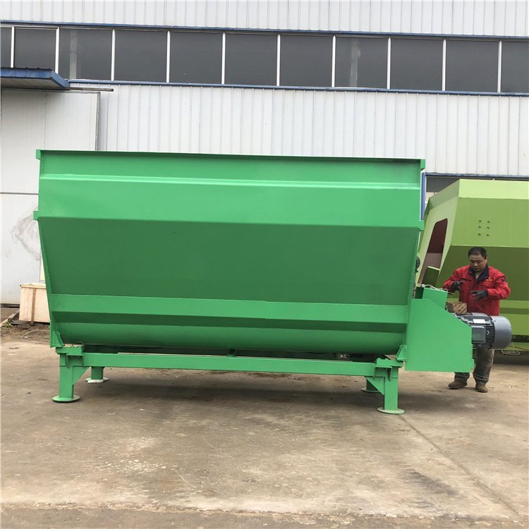 双绞龙16立方搅拌机 直连式带动伴草机