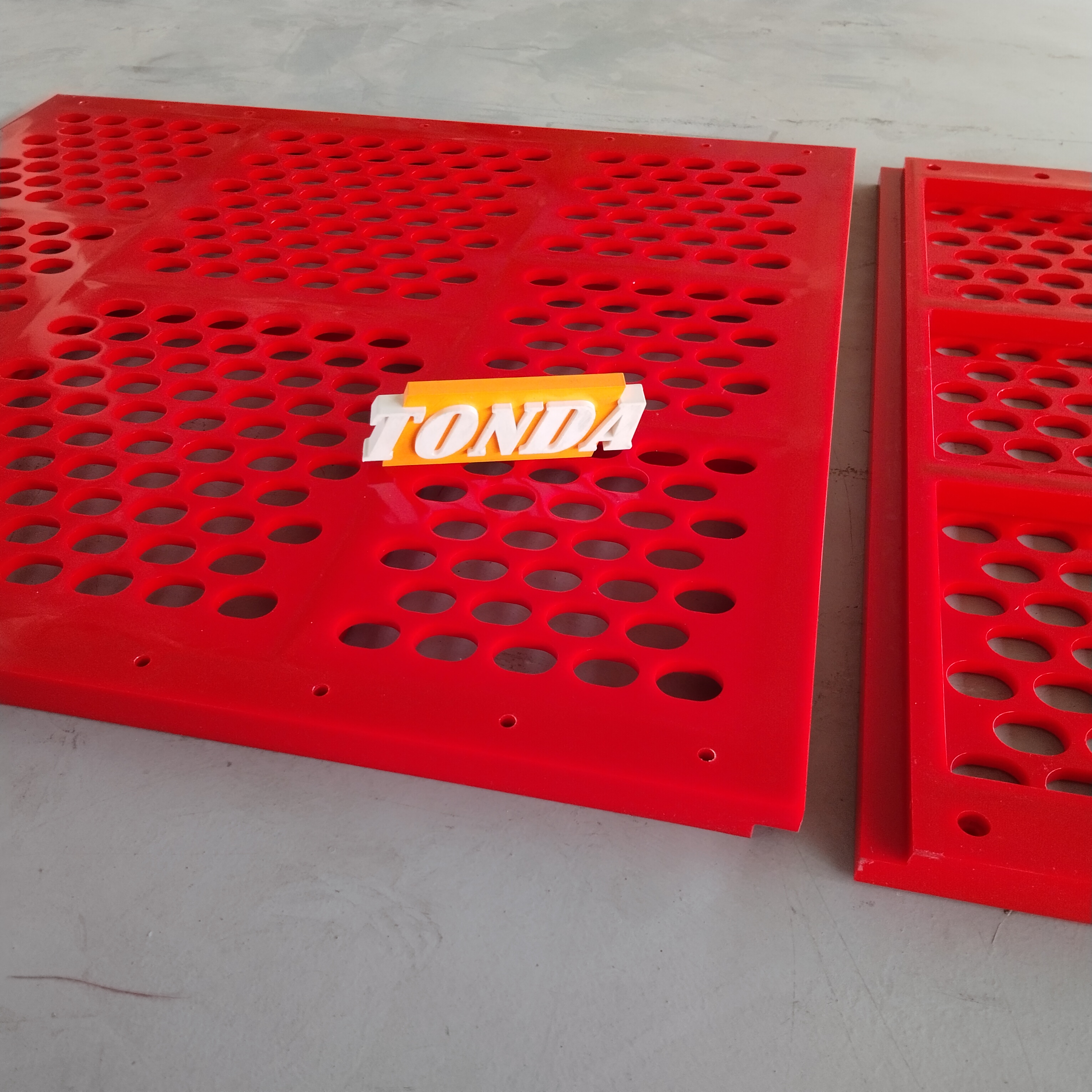 多晶硅专用聚氨酯筛板工厂非标定制硅料用耐腐蚀防污染耐磨PU筛网