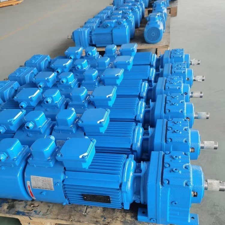德国R系列0.25kw斜齿轮硬齿面R147R77DR63L4减速机R147R77DR63L4减速电机