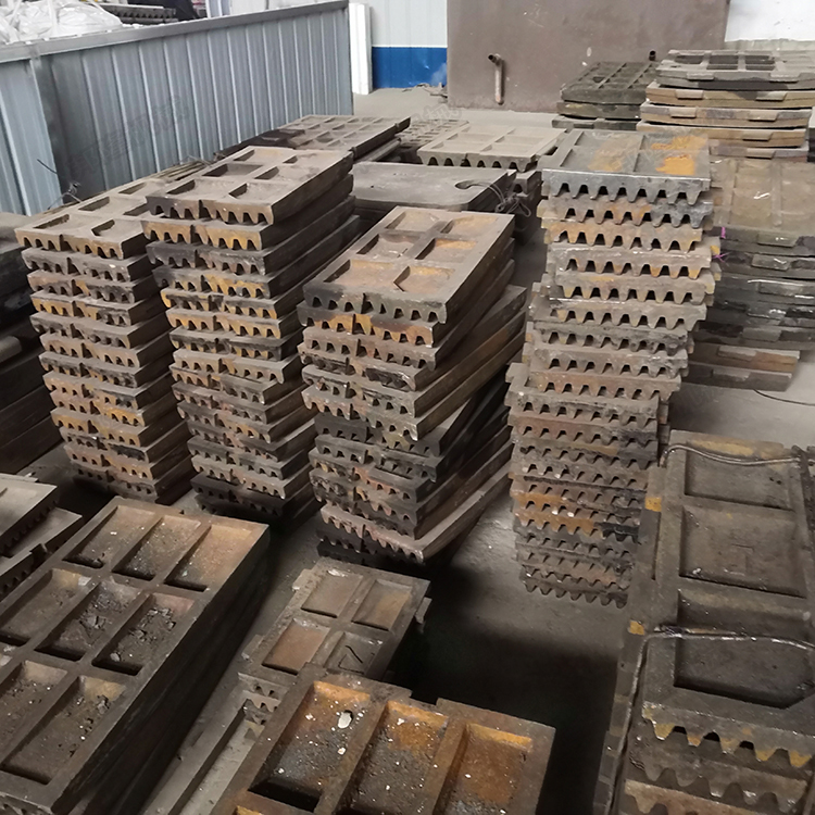 邦隆Mn13Cr2鄂式破机颚板高锰钢衬板韧性好耐磨度高消失模铸造