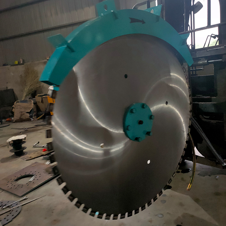 液压岩石锯岩石钻孔机石材切割锯矿山采石隧道