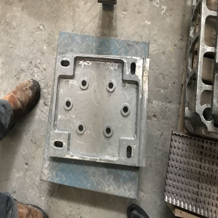 劲国铸造RQTSi4高铬铸铁衬板 无气孔沙眼 耐磨损 硬度高