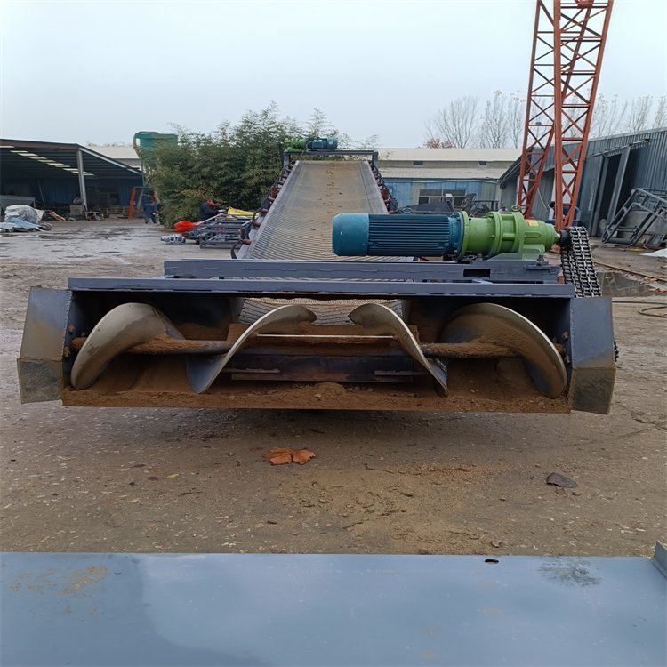 六九主动式铲运机 上煤设备 50方代替铲车勾机的铲运装车一体机