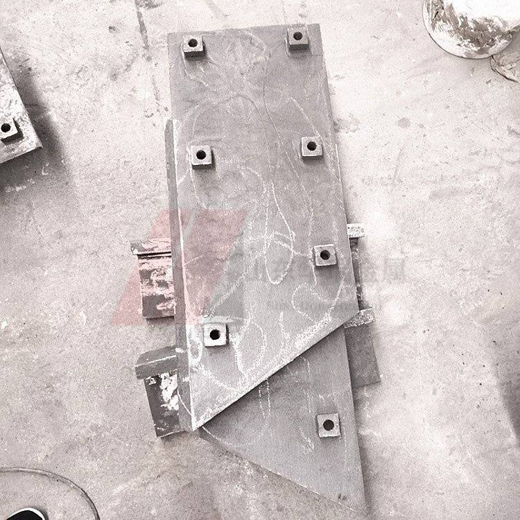 耐磨衬板铸造厂 BTMCr26高铬铸铁衬板 矿山机械配件 华瑞供应