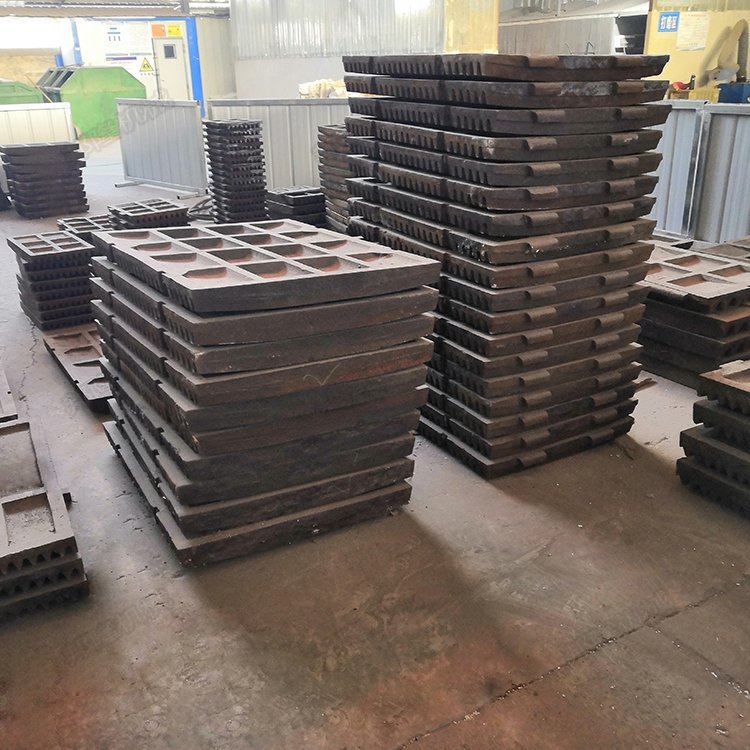 表面喷砂外 观好看 高铬铸铁BTMCr15材质衬板定做