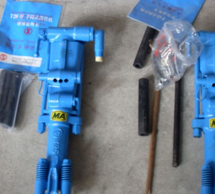 Y26气腿风钻 岩石钻孔打眼用凿岩机 隧道风动打孔机鸿聚牌
