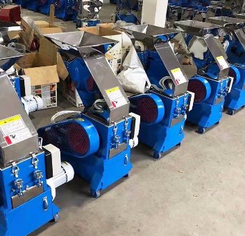 中速机边机粉碎机