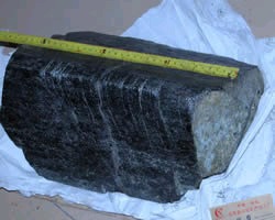 超大晶体电气石