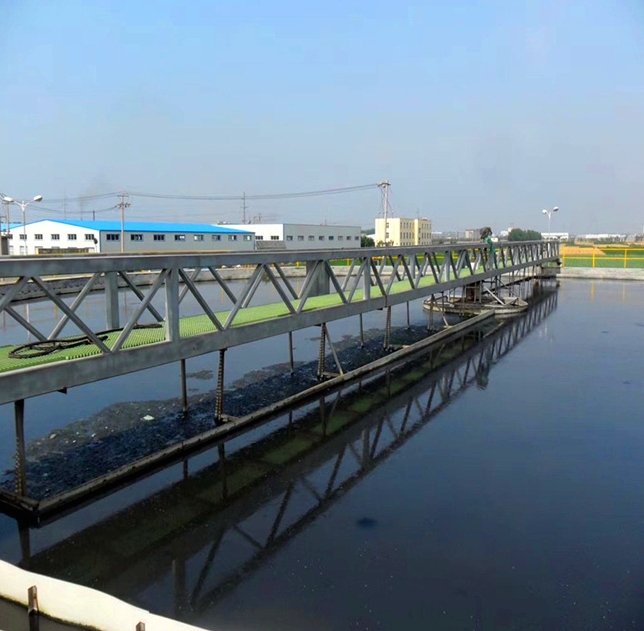 中心传动刮泥机