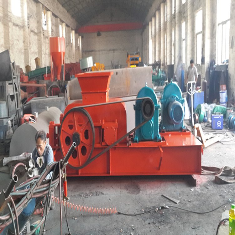 鹅卵石对辊破碎机