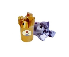 复合片内凹三翼钻头