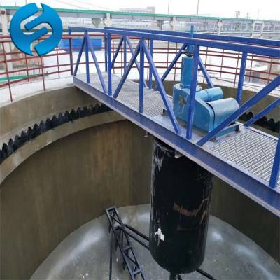 中心传动式污泥浓缩机