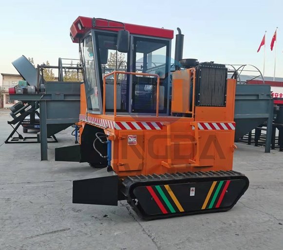 马粪曹式翻堆机