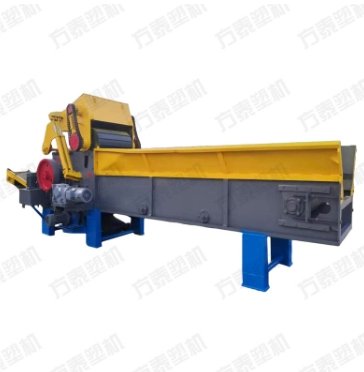 卧式粉碎车