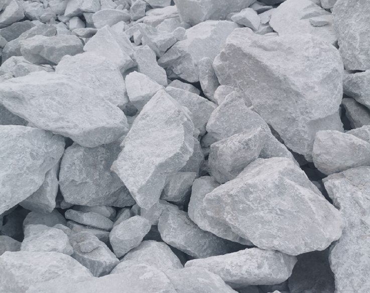 方解石超白矿，白度大于92.5%