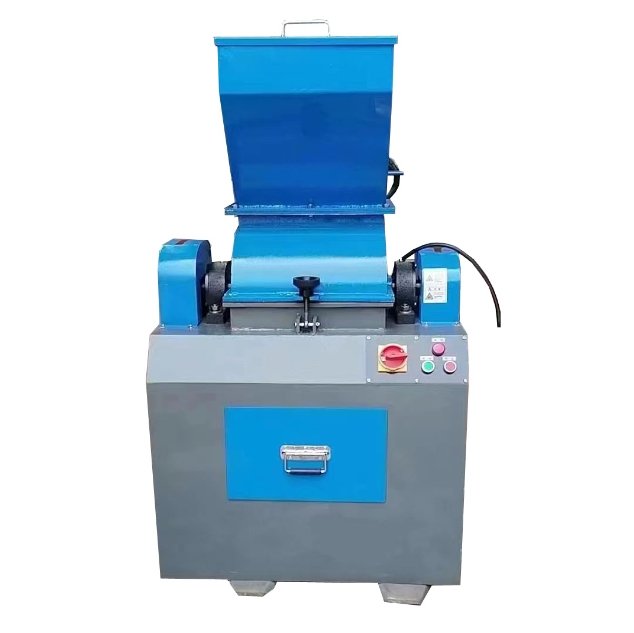 SE-250*360密封锤式破碎机