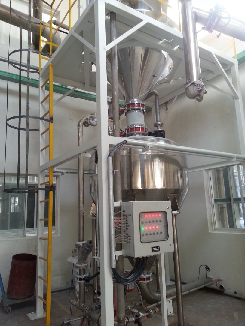 重力入料中压密相发送罐