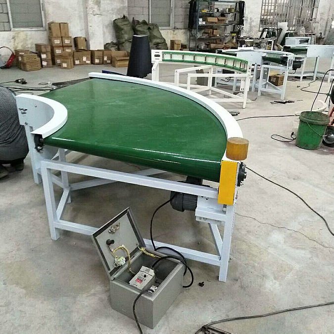 爬坡皮带输送机