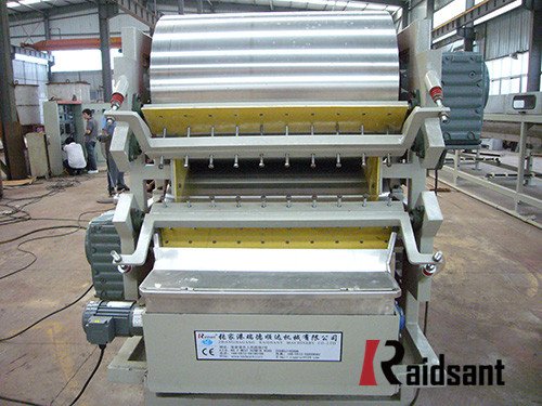 ​双钢带结片机