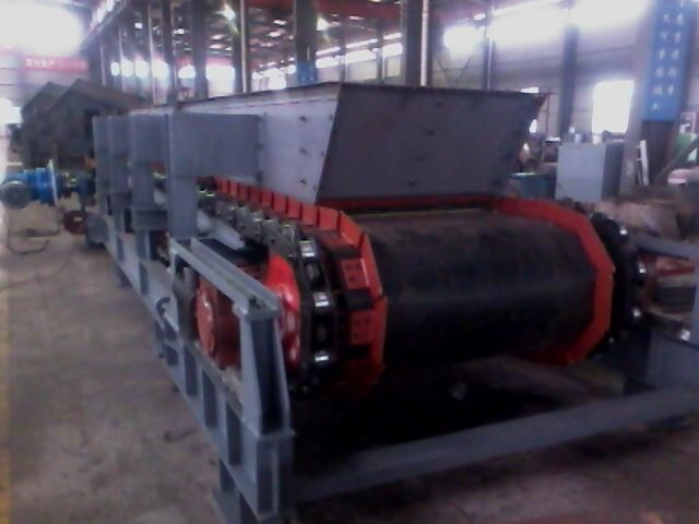 BP1200×4060新型板式喂料机