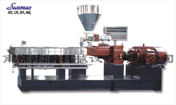 TSH高扭矩型双螺杆挤出机组