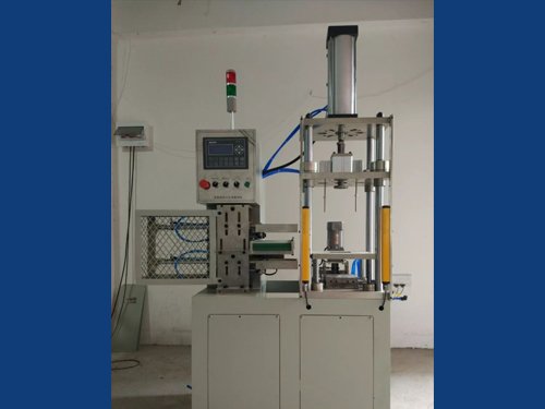 通用型全自动热压铸机