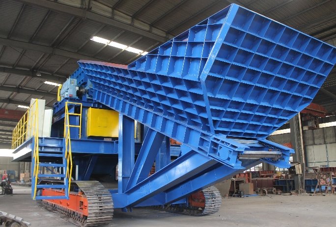 履带式全移动破碎站