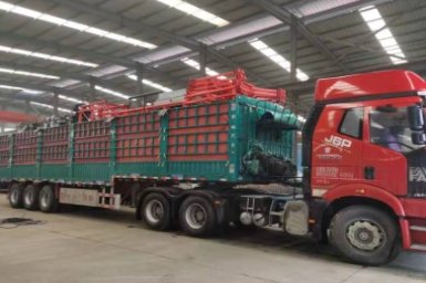 昶升升降机发货