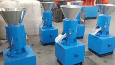 拖拉机驱动小型颗粒机