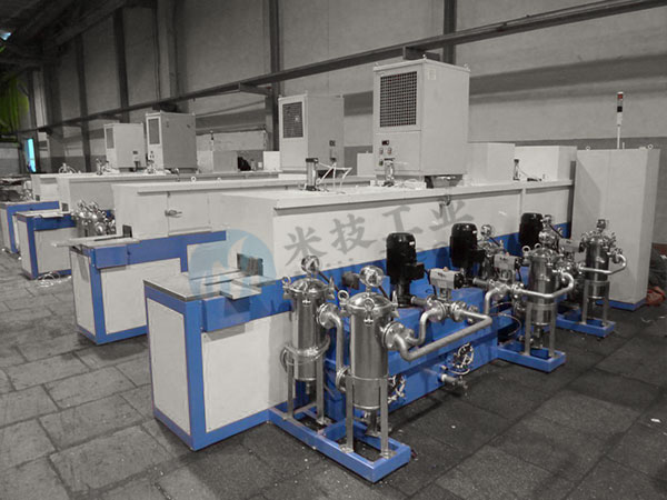 自动通过式清洗机