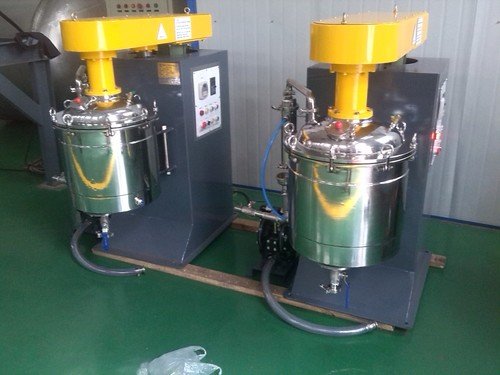 新立式搅拌磨   搅拌机  立磨设备