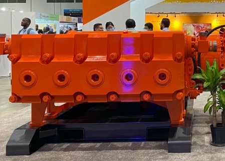 500-8000马力的系列柱塞泵