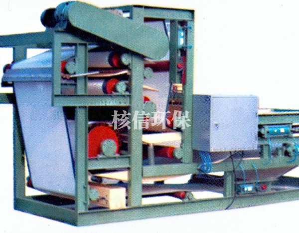 真空带式压滤机