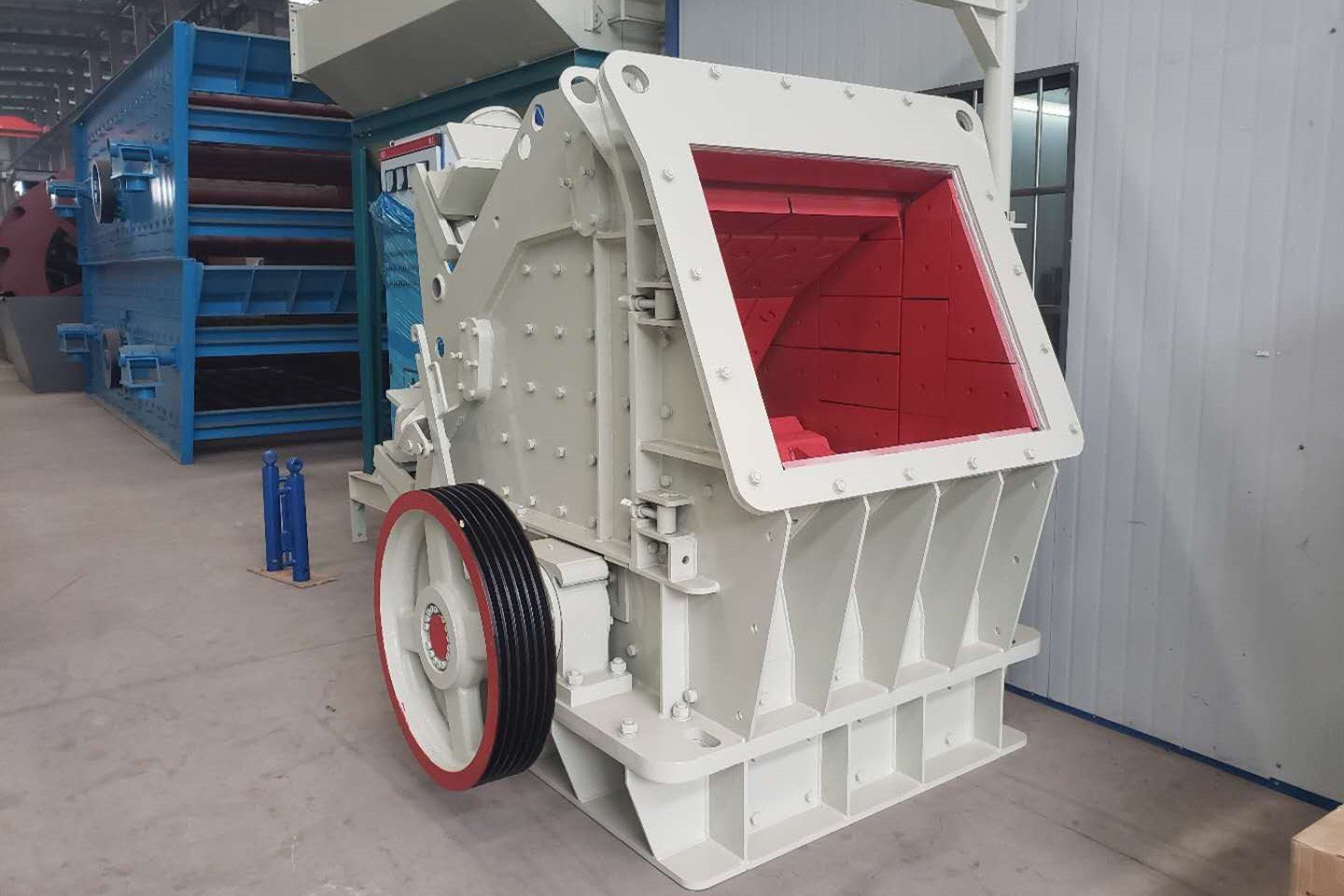 建筑垃圾大口径反击式破碎机