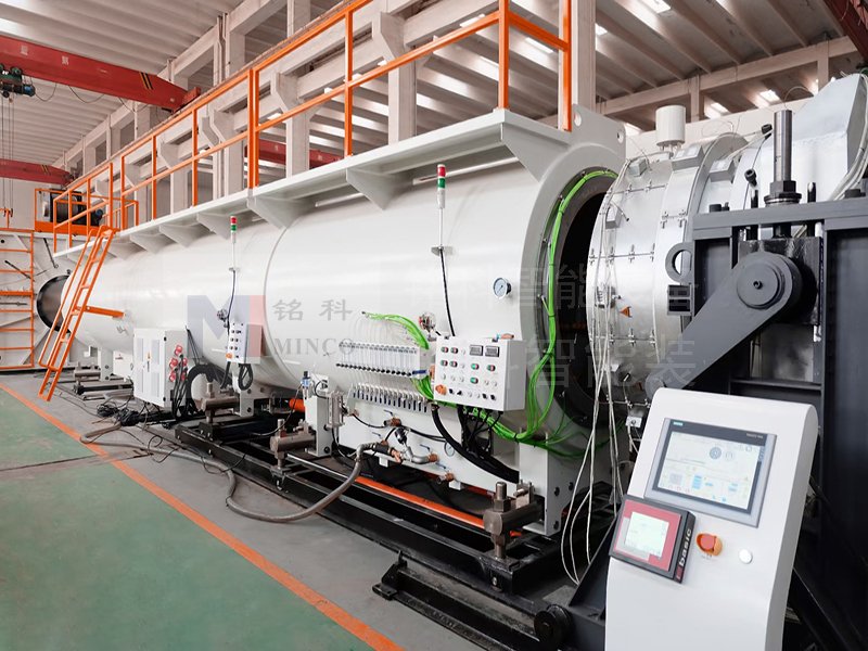 PE大口径管材挤出生产线