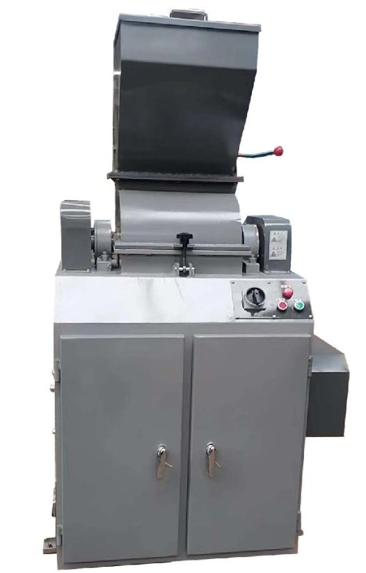 SE-250*360密封锤式破碎缩分机