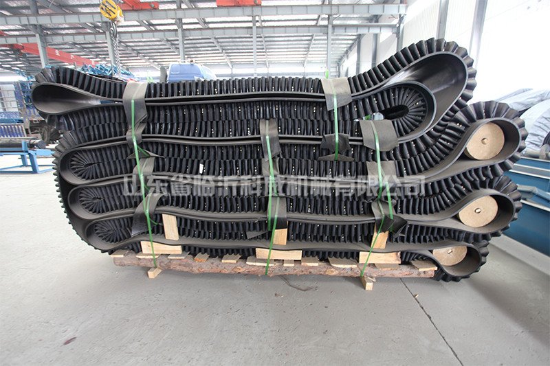 DJ型大倾角波状边带式输送机