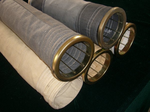 高温超细粉尘除尘布袋增加过滤面积降低排放