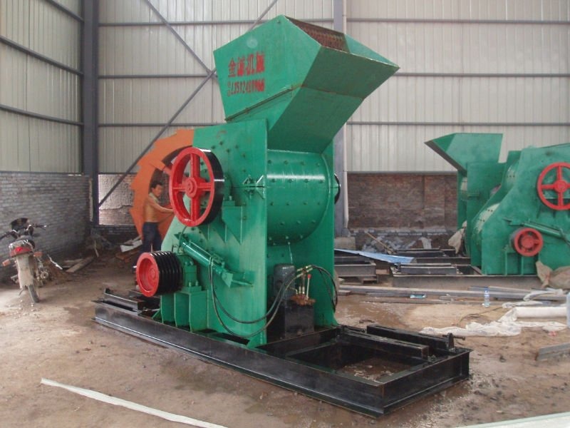 双级无筛底粉碎机