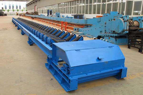 伸缩带式输送机