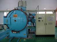 双室卧式油淬真空炉